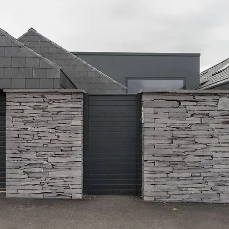 Slate House Villa